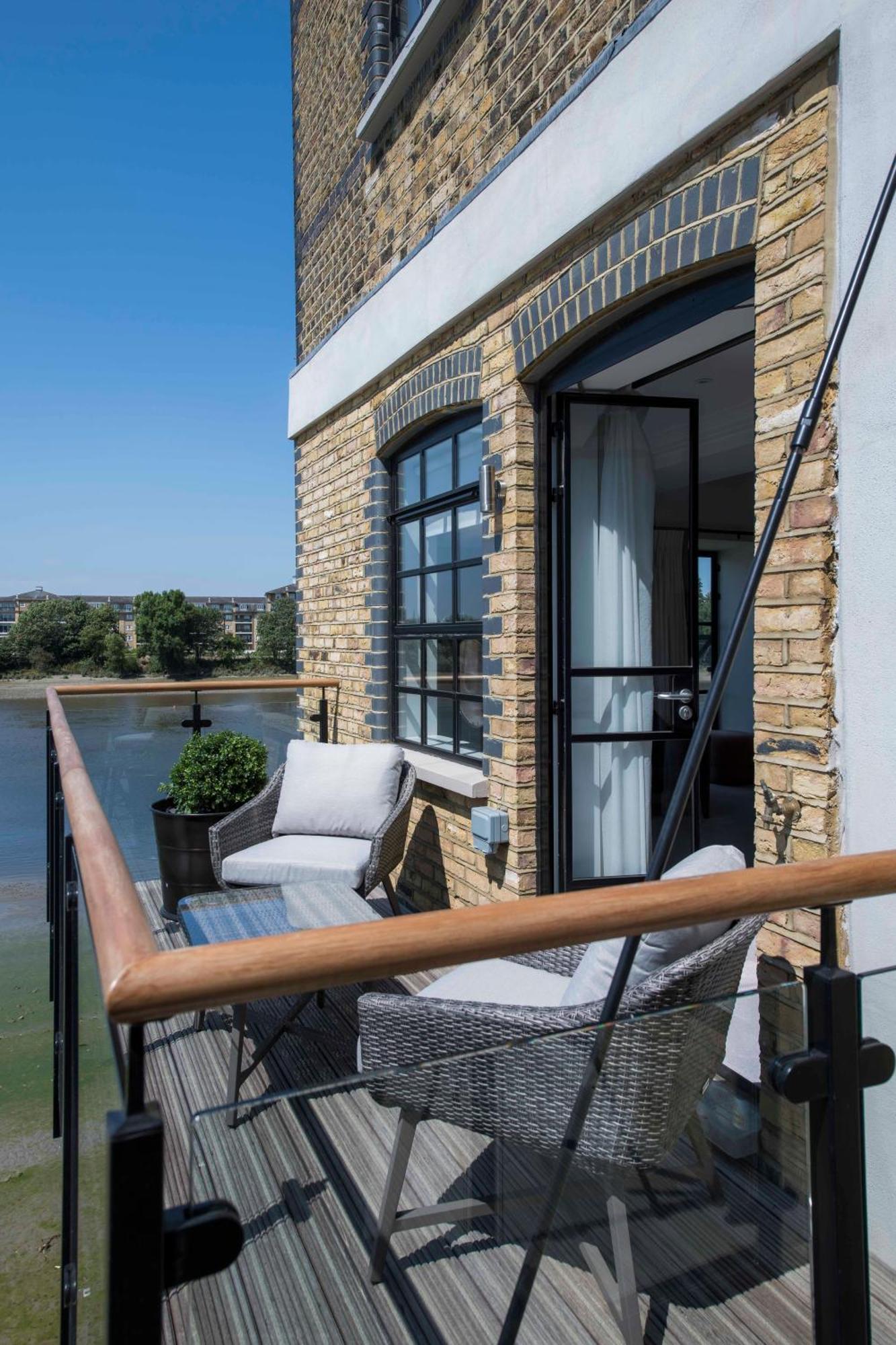 Palace Wharf Apartments ロンドン エクステリア 写真