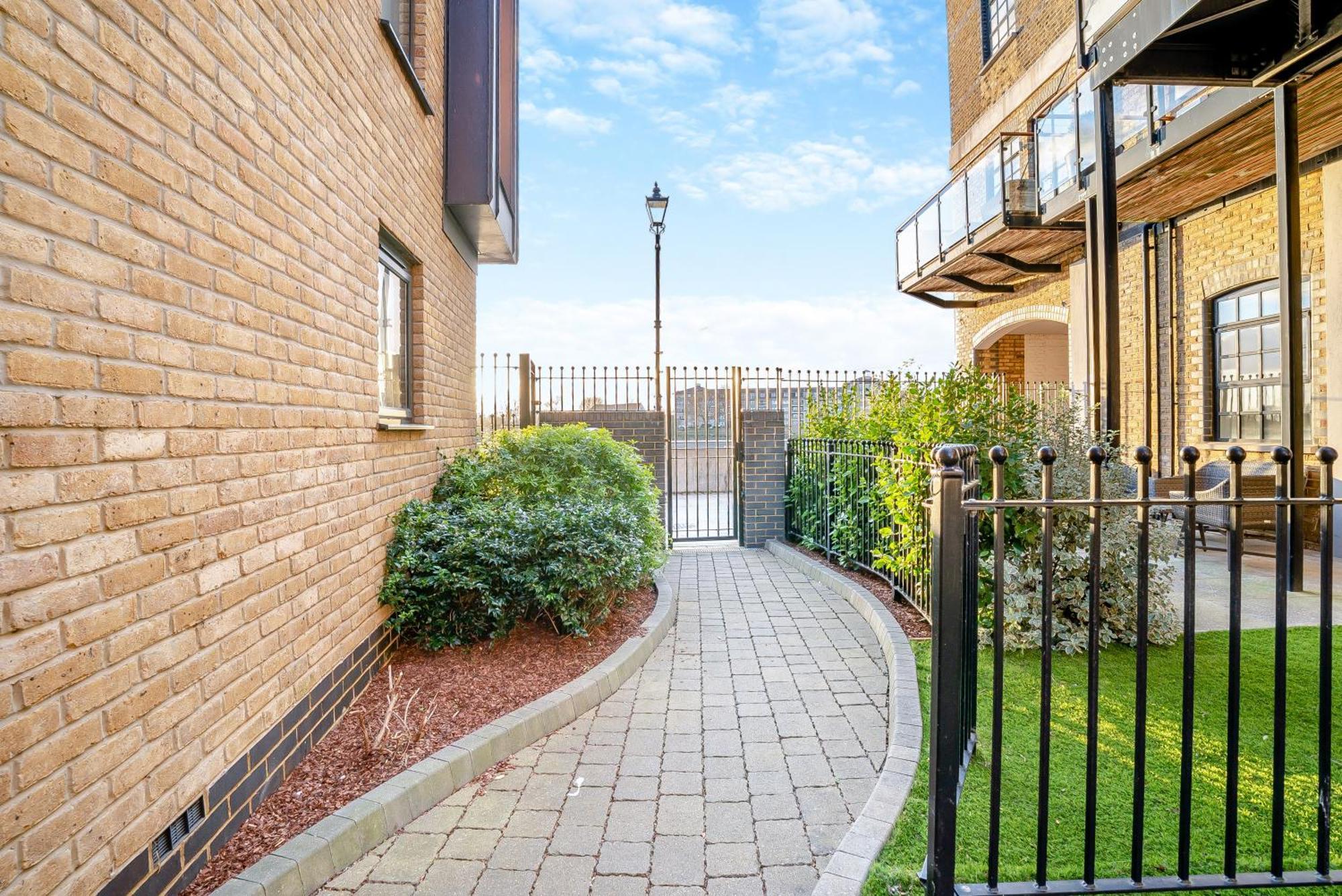 Palace Wharf Apartments ロンドン エクステリア 写真
